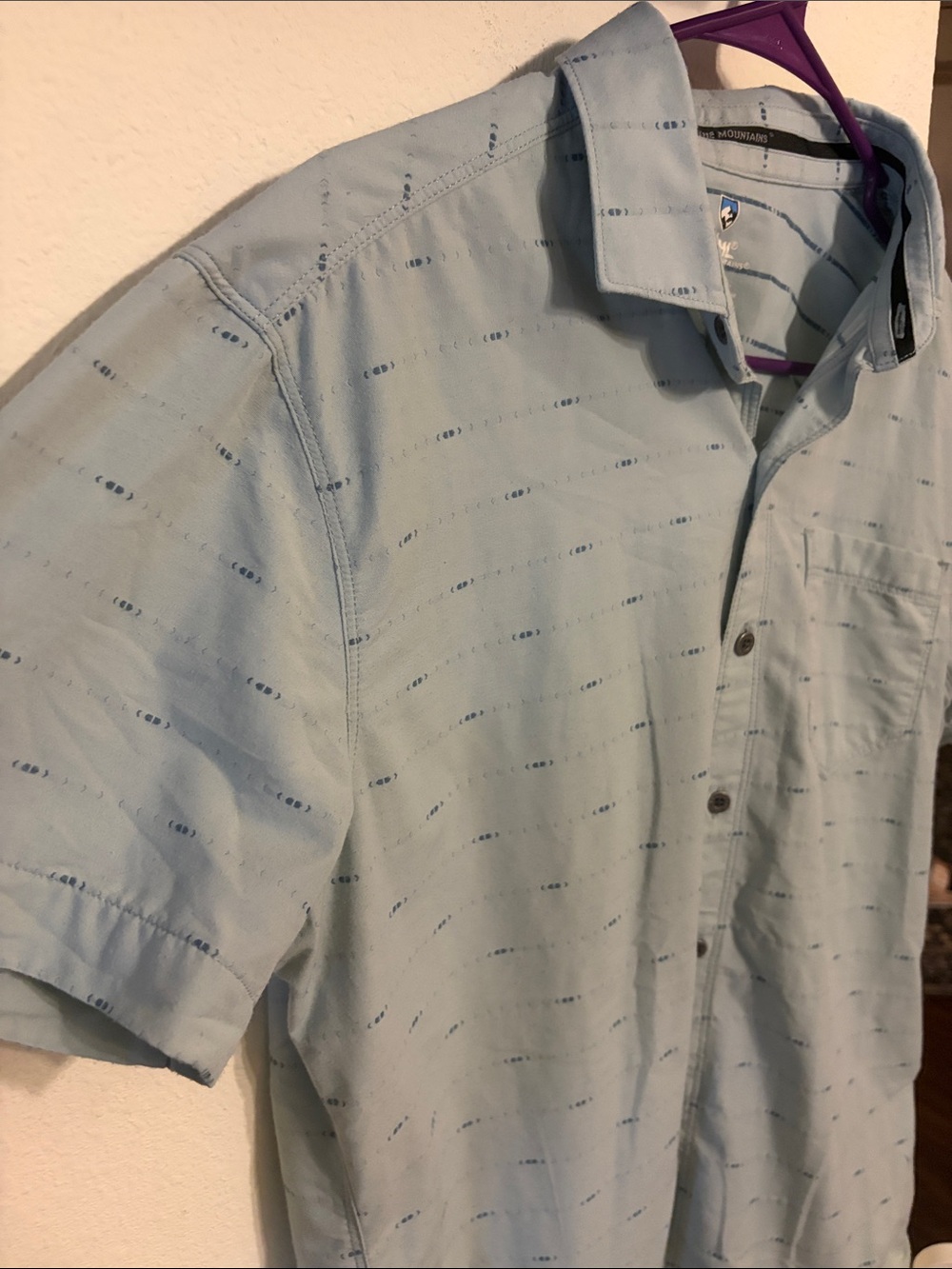 Kuhl Mens Short Sleeve Button Front Shirt Medium One Pocket Light Blue Striped - Picture 3 of 4